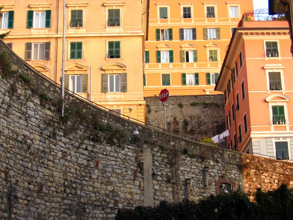 steps in genoa